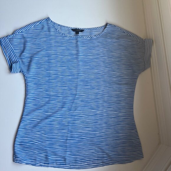 Women’s Patterned Blouses Size Small - Picture 4 of 9